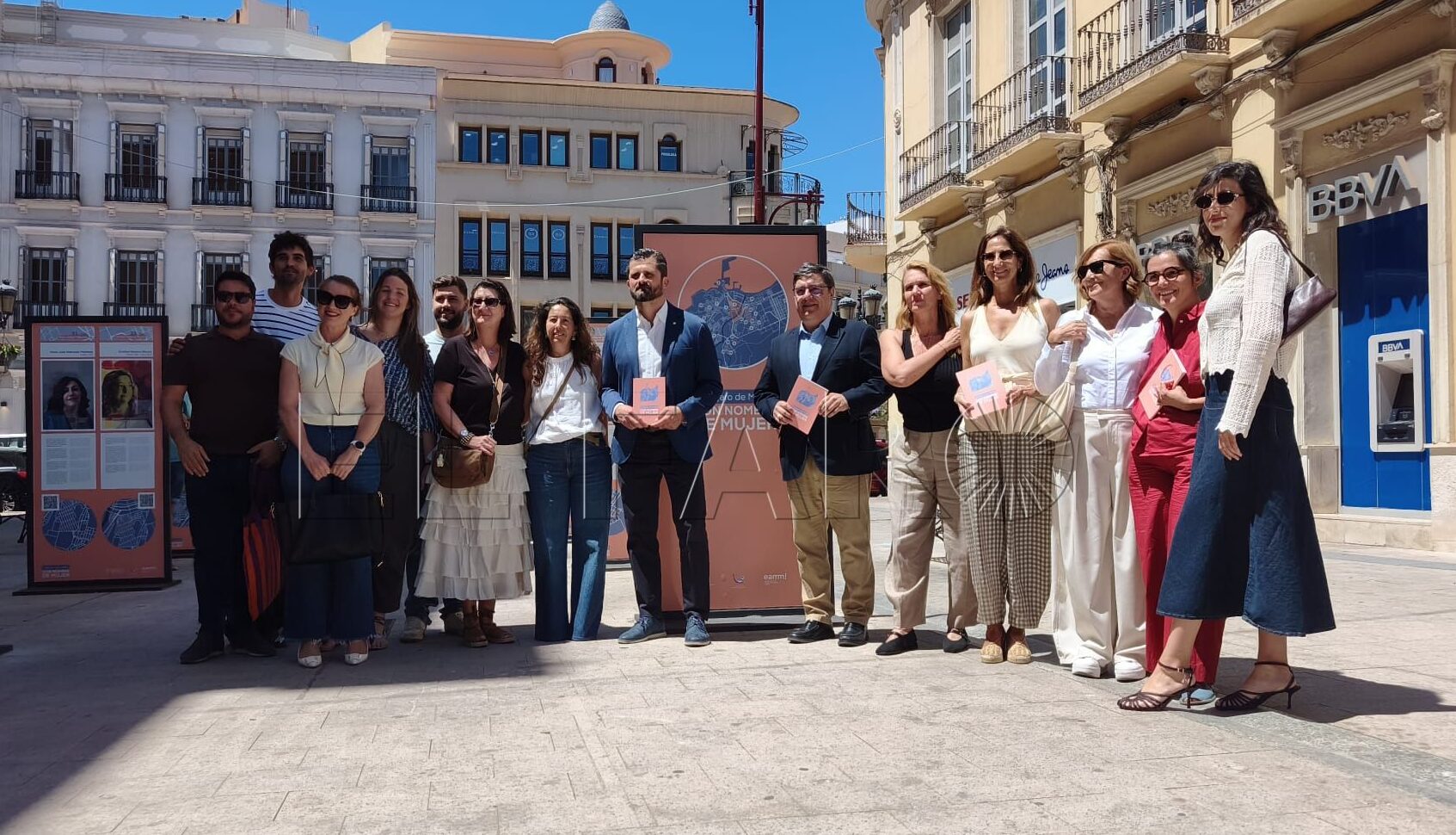Presentación de la exposición "Callejero con nombre de mujer" en Cándido Lobera. -AGC-