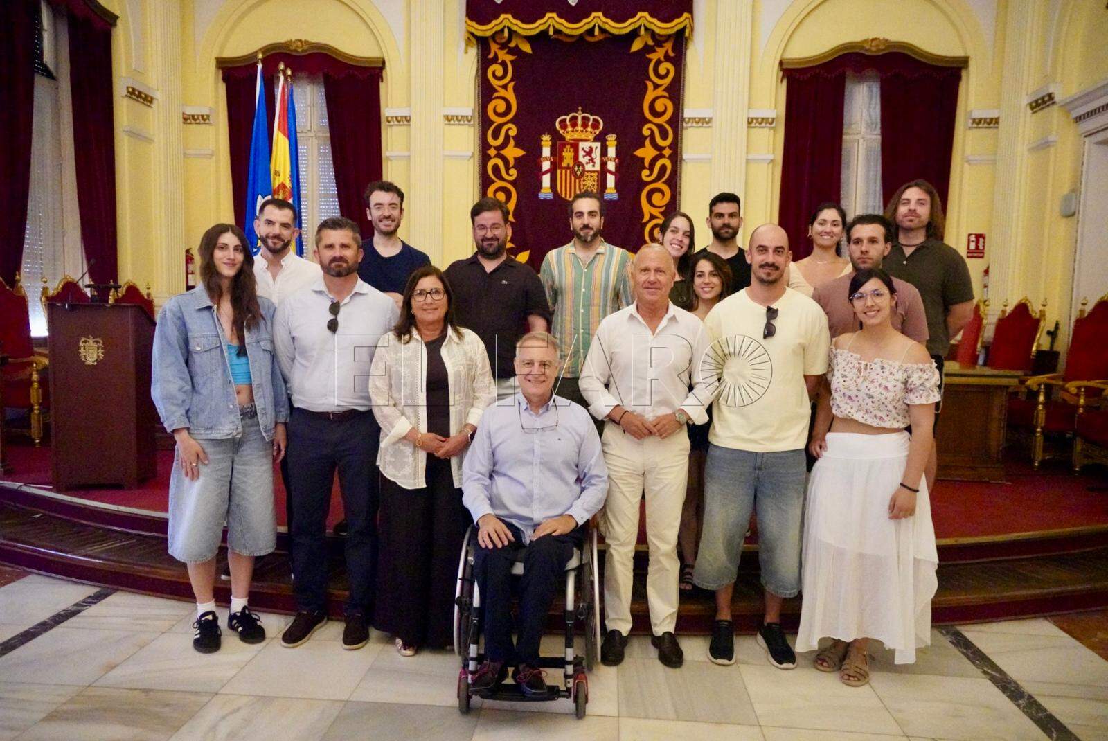 Recepción a un grupo de creadores digitales en el Salón Dorado (cedida)
