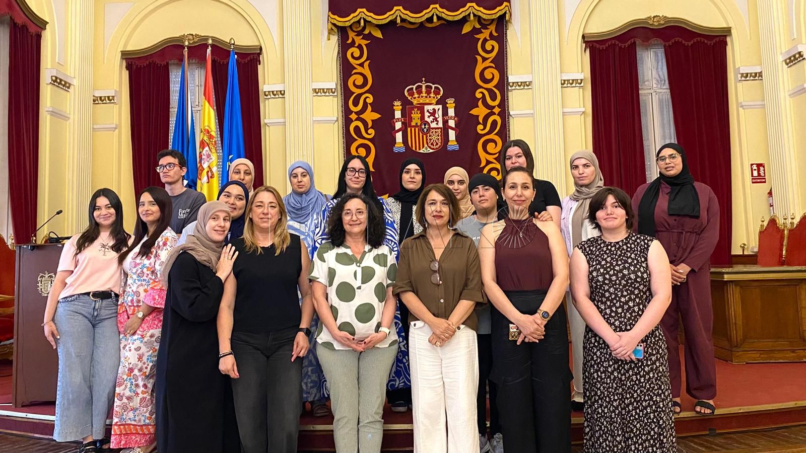 Alumnas del CEPA Carmen Conde Abellán visitan el Palacio de la Asamblea
