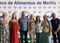 Noe Mata y el equipo del Banco de Alimentos de Melilla en su sede