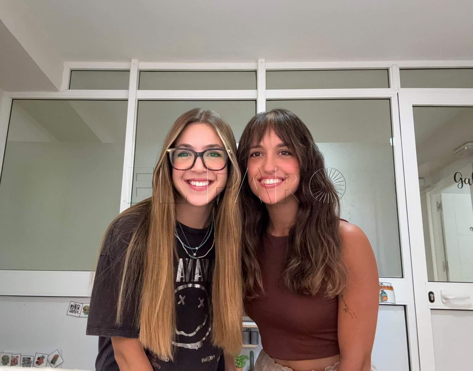 Salsabila Amar Mohamed , maestra de Audición y Lenguaje, junto a Paula Zarco Toledo, psicóloga General Sanitaria. -Cedida por Clínica Libera-