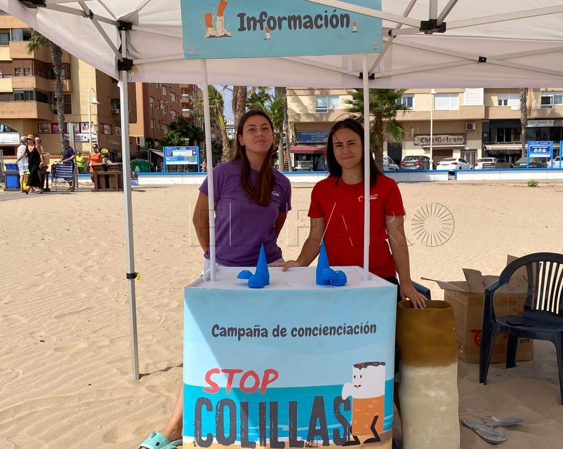 La campaña ‘Pequeños gestos, grandes cambios’ sigue su curso en las playas de Melilla