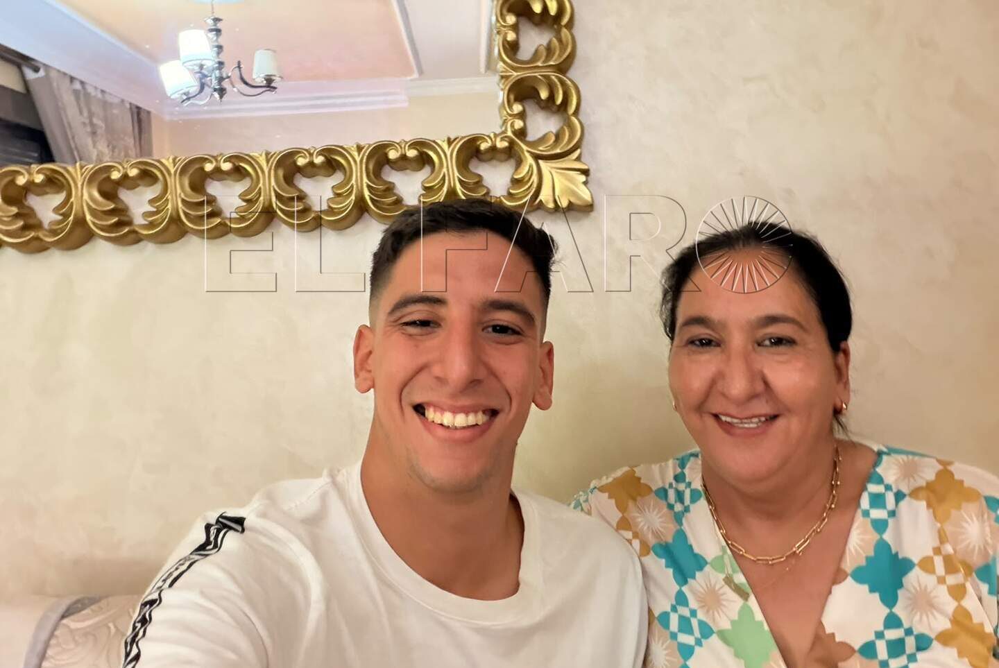 Javi Esparza Tanji y "Mamuchi". -Cedida por el creador de contenido-