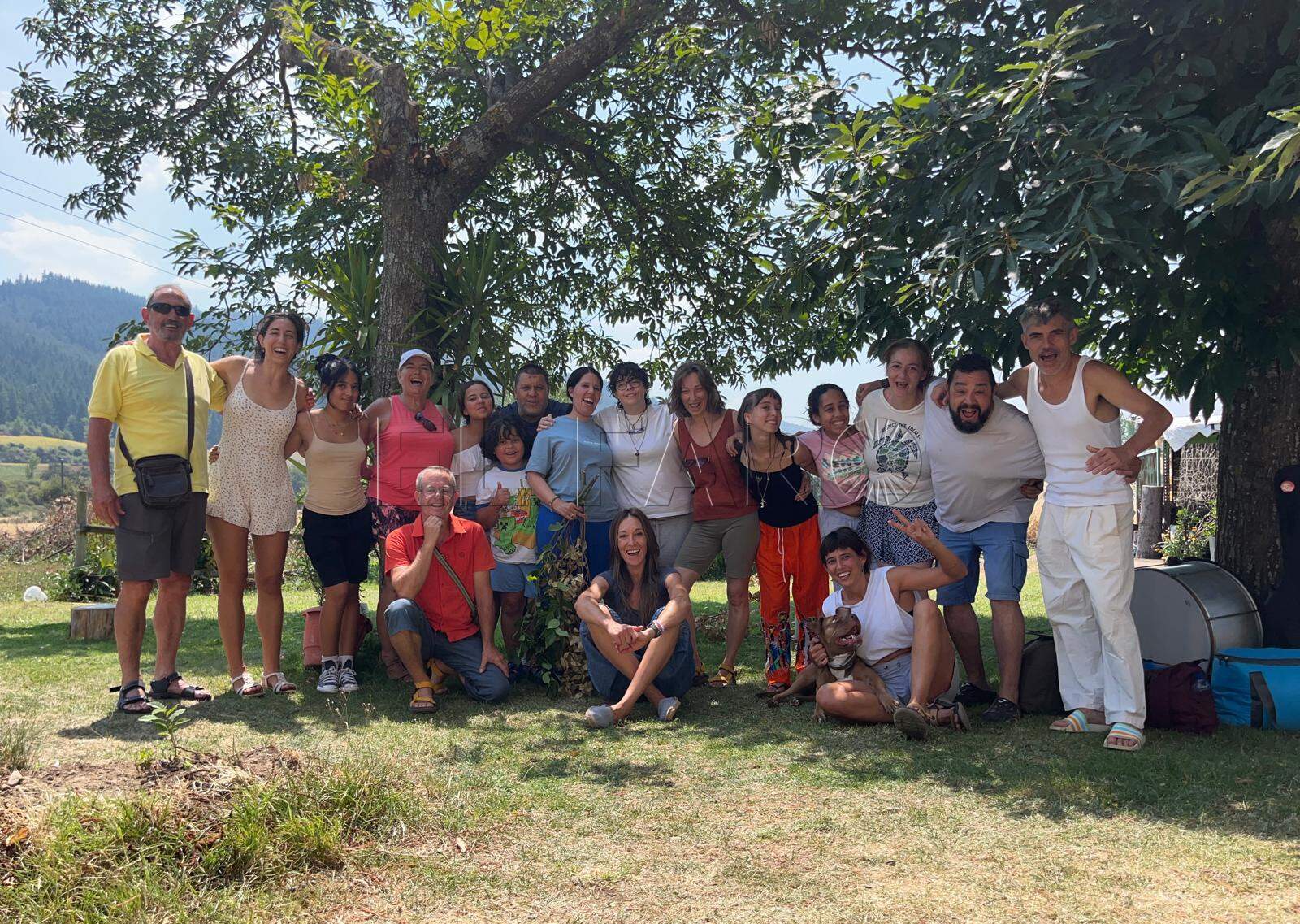 Las familais integrantes en la gira de Camerata melillense 2026. -Cedida por el director-
