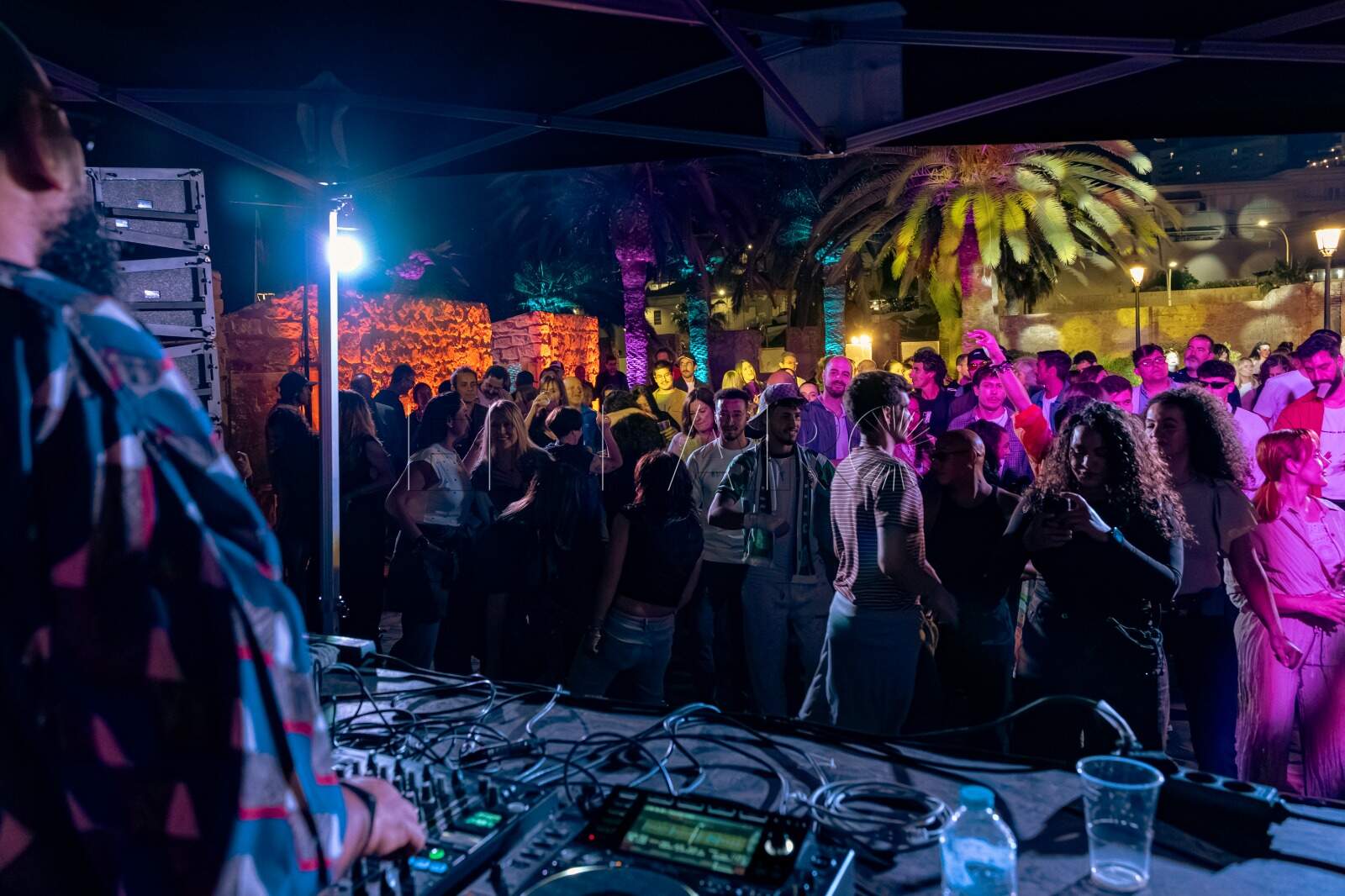 La programación musical comenzará el sábado 19 de septiembre en la Pre Party en el Foso del Hornabeque. -Cedida por IWA FEST-