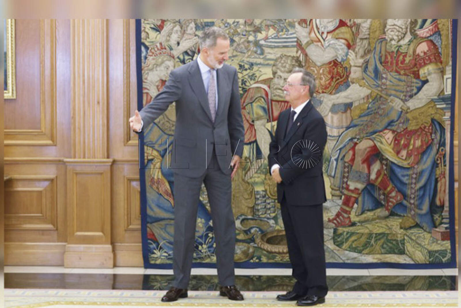 MADRID, 22/09/2023.- El presidente de Ceuta, Juan Jesús Vivas (d) durante su encuentro con el rey Felipe VI (i) este viernes en el Palacio de la Zarzuela. EFE/ Juan Carlos Hidalgo