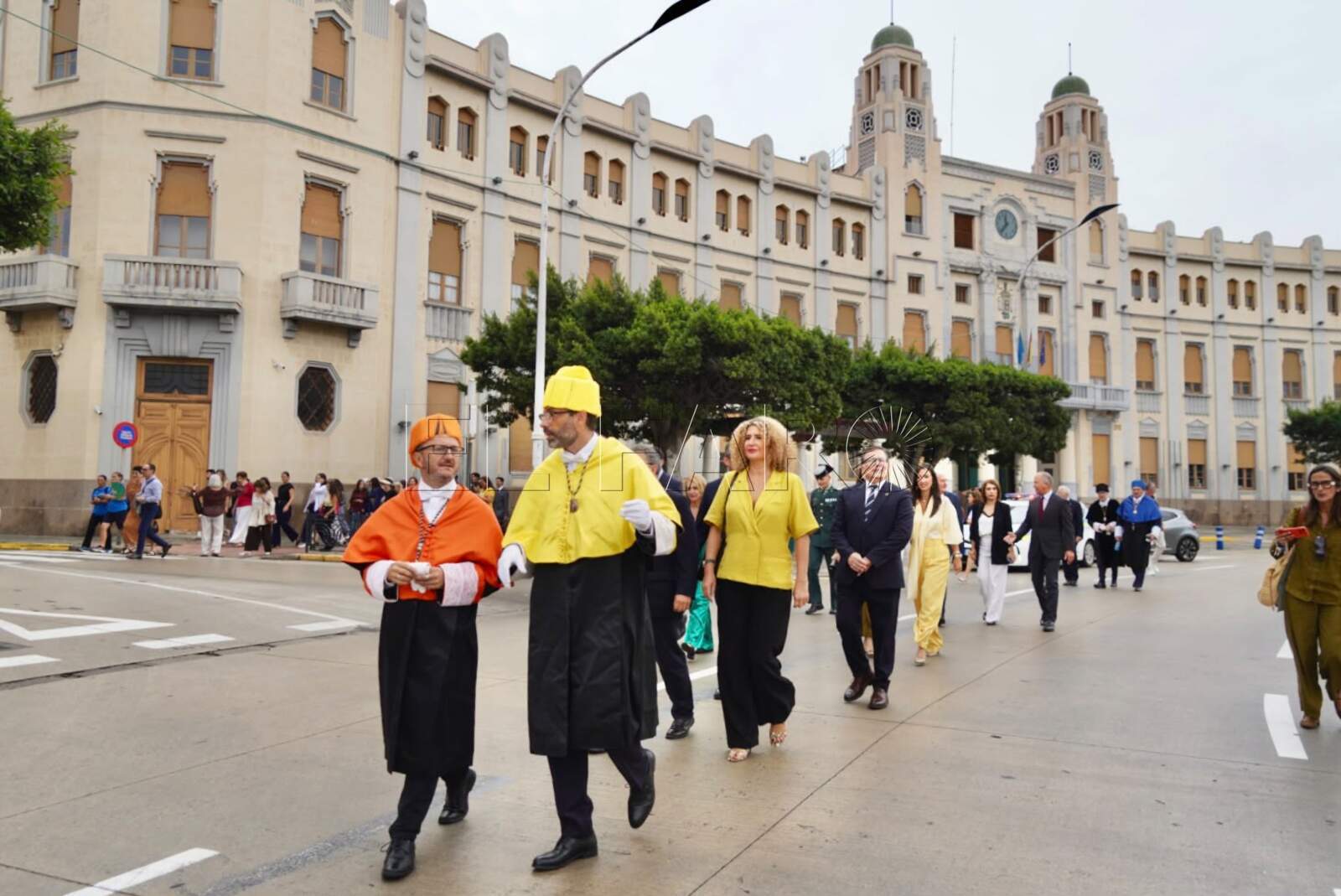El rector Mercado posibilita el momento más dulce de la relación Melilla-UGR