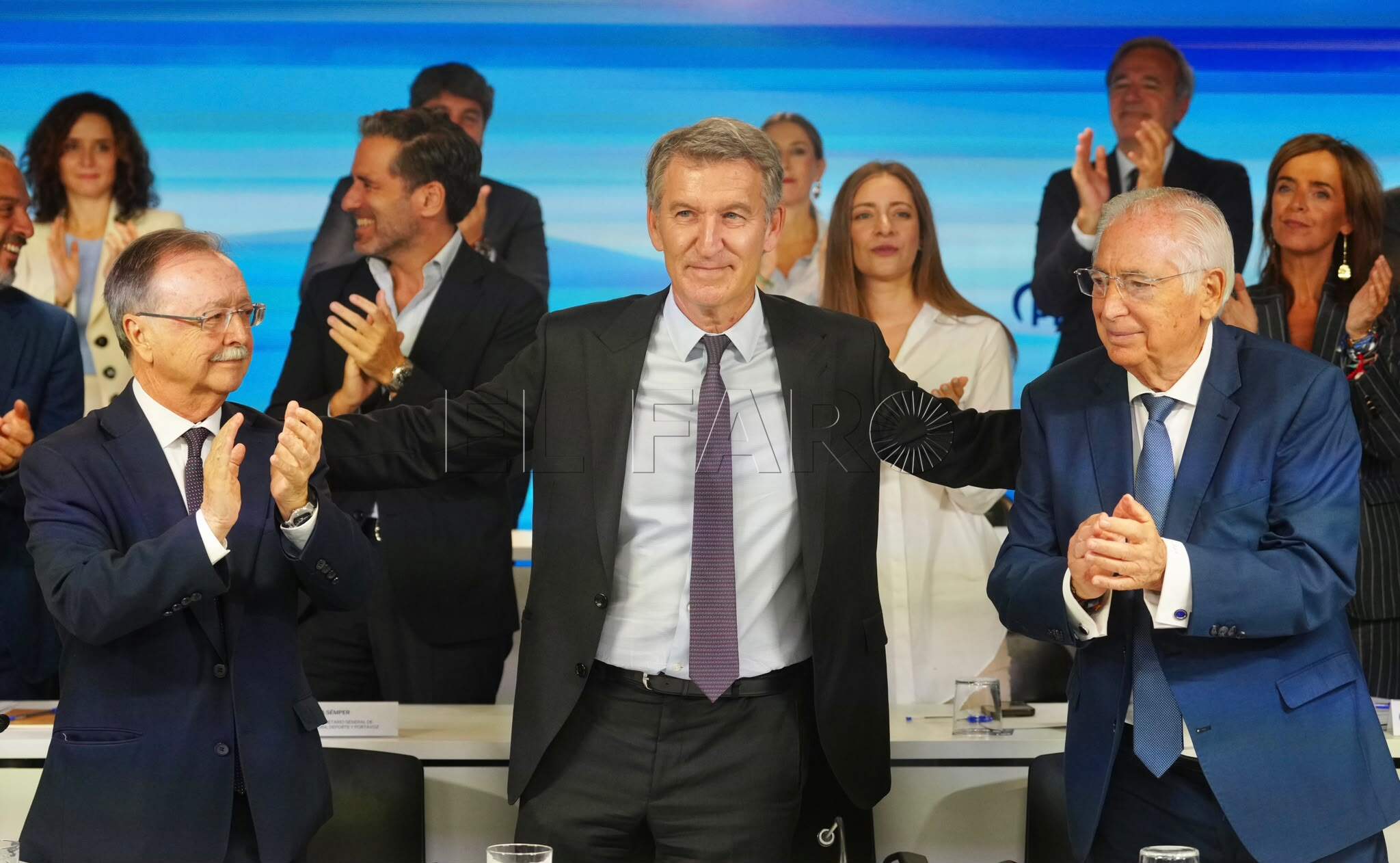 Imbroda acude a la Junta Nacional del PP para apoyar a Vivas