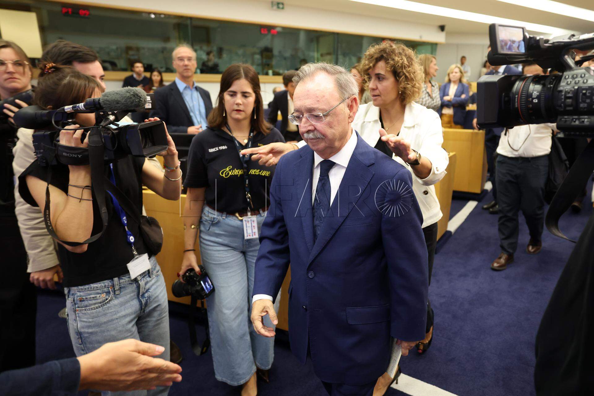Brussels (Belgium), 08/09/2026.- Mayor-President of the Autonomous City of Ceuta Juan Jesus Vivas (C) arrives to give a press conference at the European Parliament in Brussels, Belgium, 08 September 2026. Vivas is visiting Brussels to discuss the challenges facing Ceuta, including migration, border management, and the autonomous city's relations with the European Union. (Bélgica, España, Bruselas) EFE/EPA/OLIVIER HOSLET