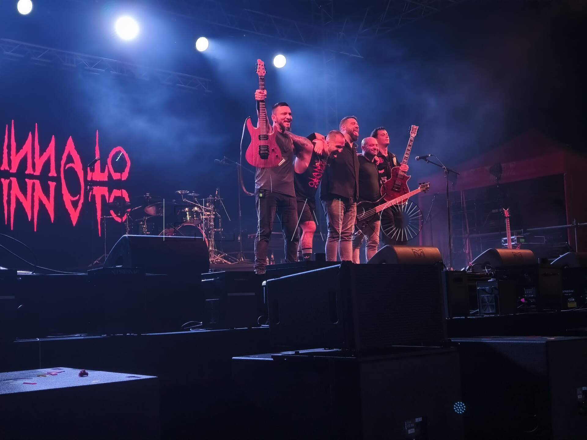 Innato abrió el concierto de la noche del martes en el Espacio Joven con una propuesta totalmente en conexión con el público. -AGC-