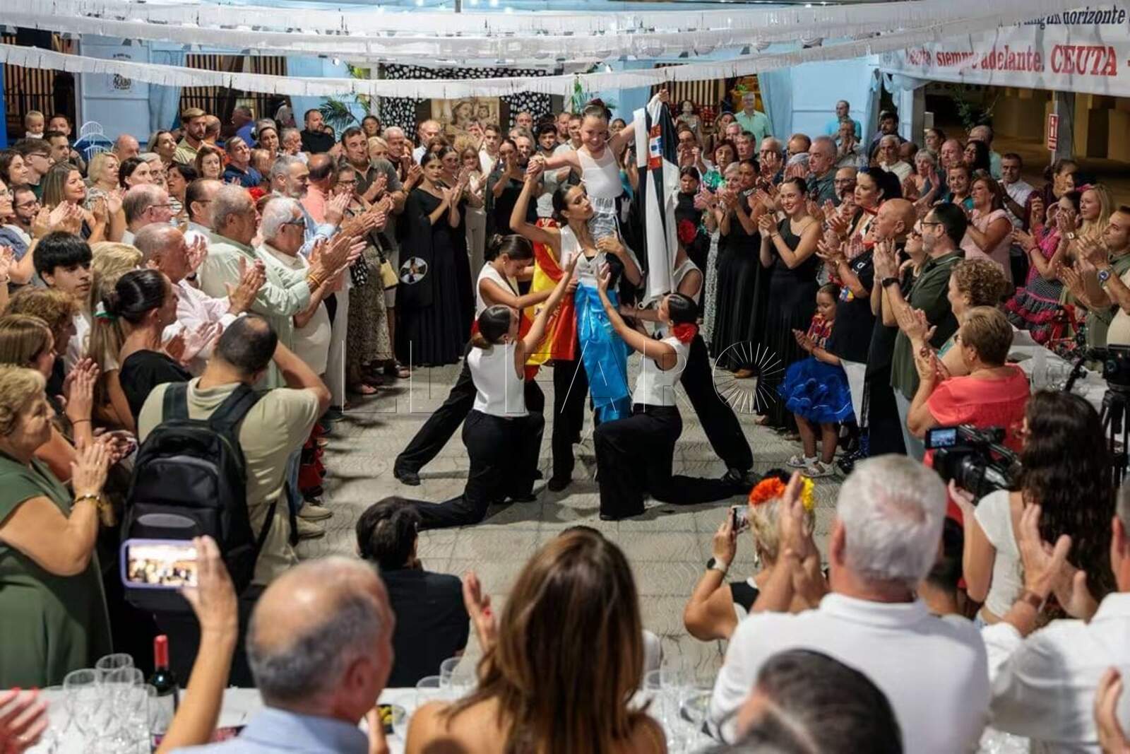 La Casa Regional de Ceuta en Melilla ha traído bailes regionales a la caseta (cedida)