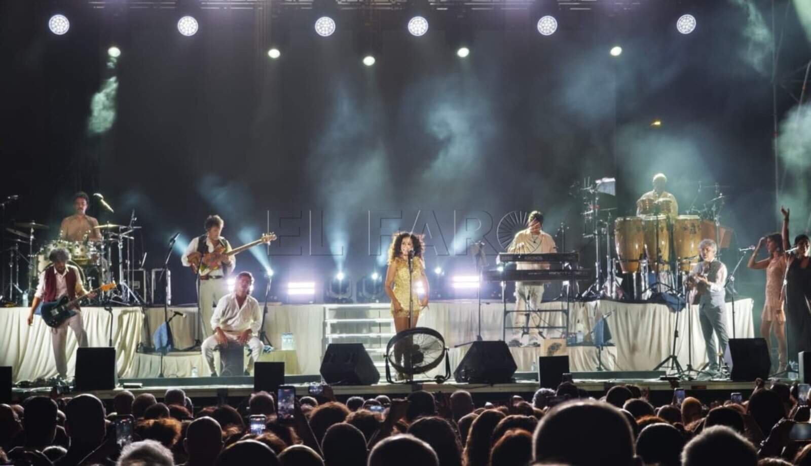 Melilla quiere "marcha, marcha" y Rosario responde en la Plaza de las Culturas