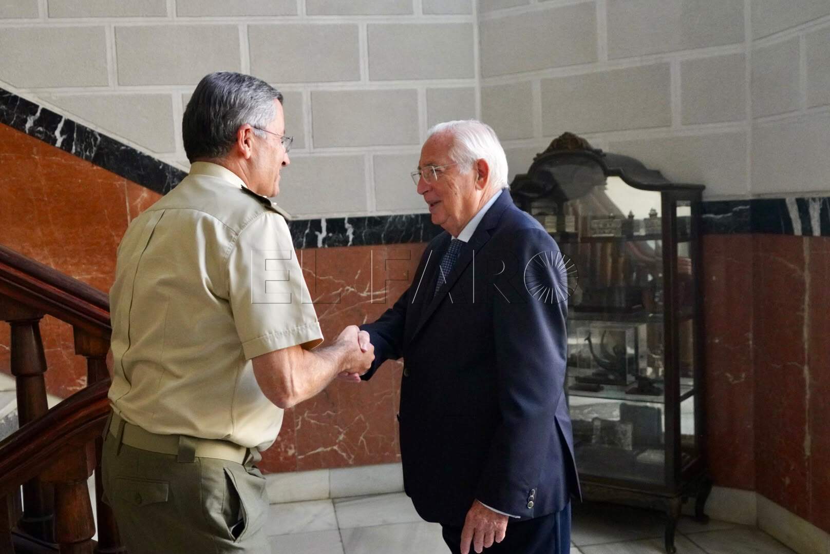 Imbroda recibe al JEME tras presidir el 106 aniversario de La Legión