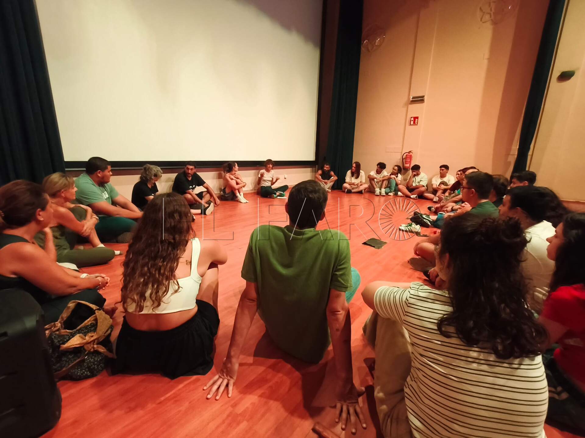 Marina Varem invita a escuchar el cuerpo en el primer encuentro conversacional de IWA Fest