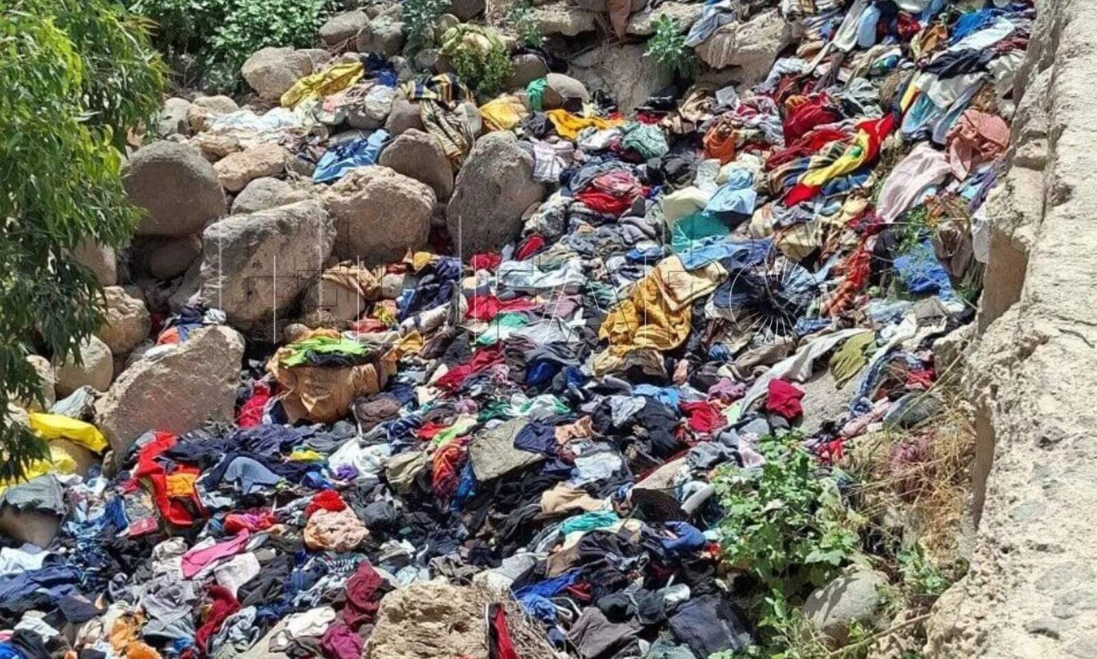 Ventura aplaude la recogida de ropa en el Río de Oro y avisa de su posible traslado a Fiscalía