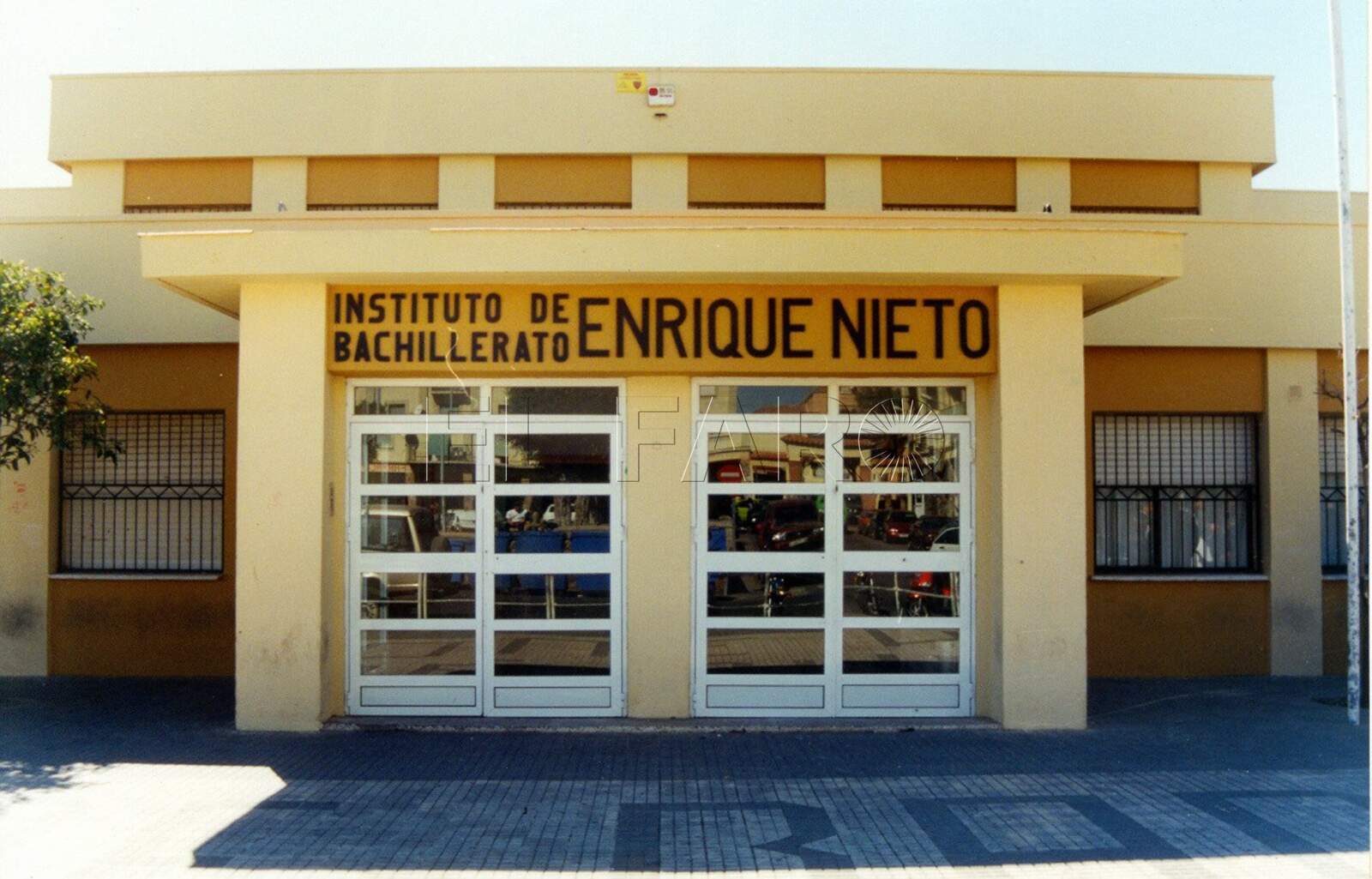 Padres protestan por la falta de profesores de Griego en el “Enrique Nieto”