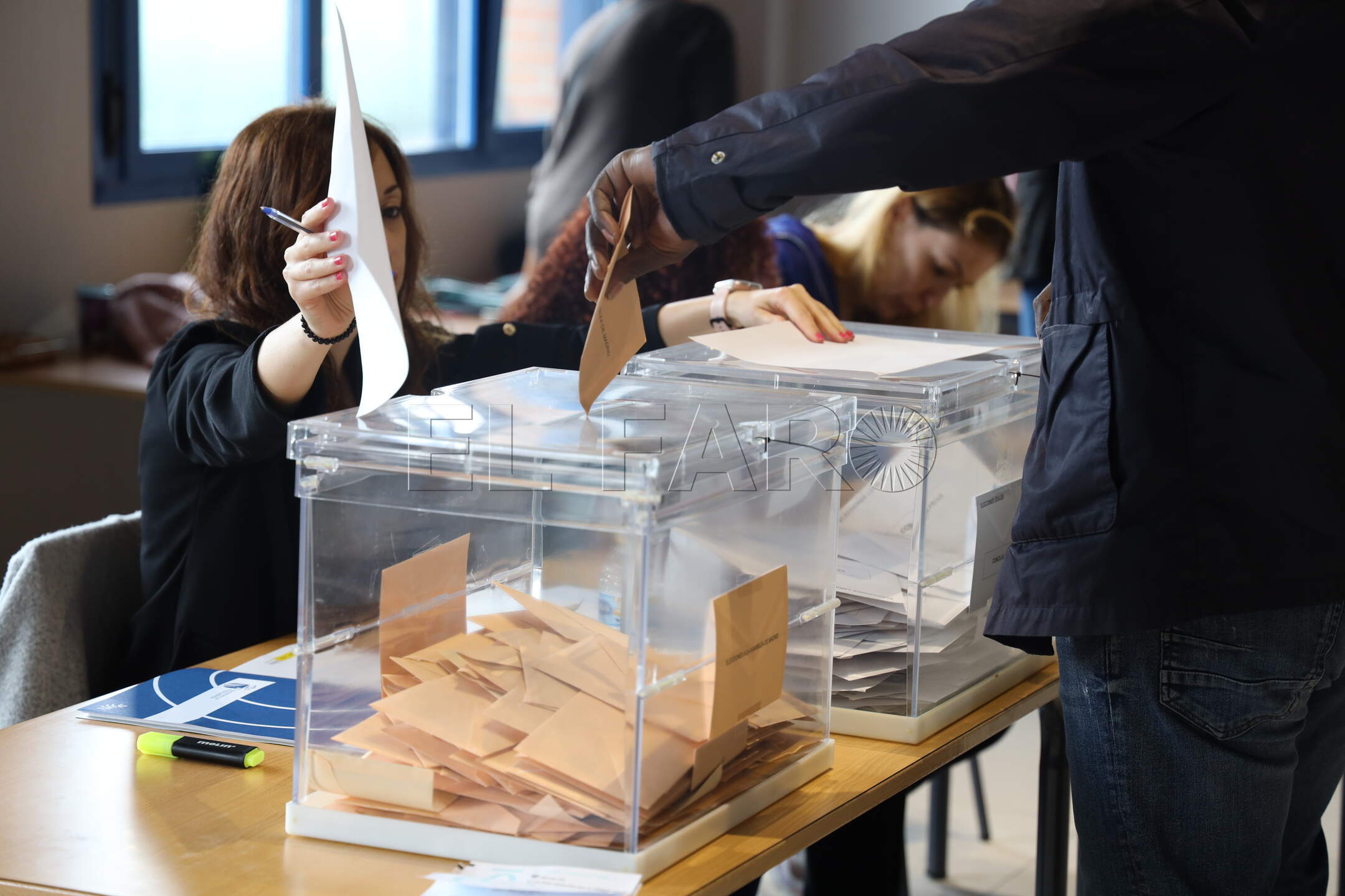 Vox podría adelantar al PSOE en Melilla en las elecciones del 29N