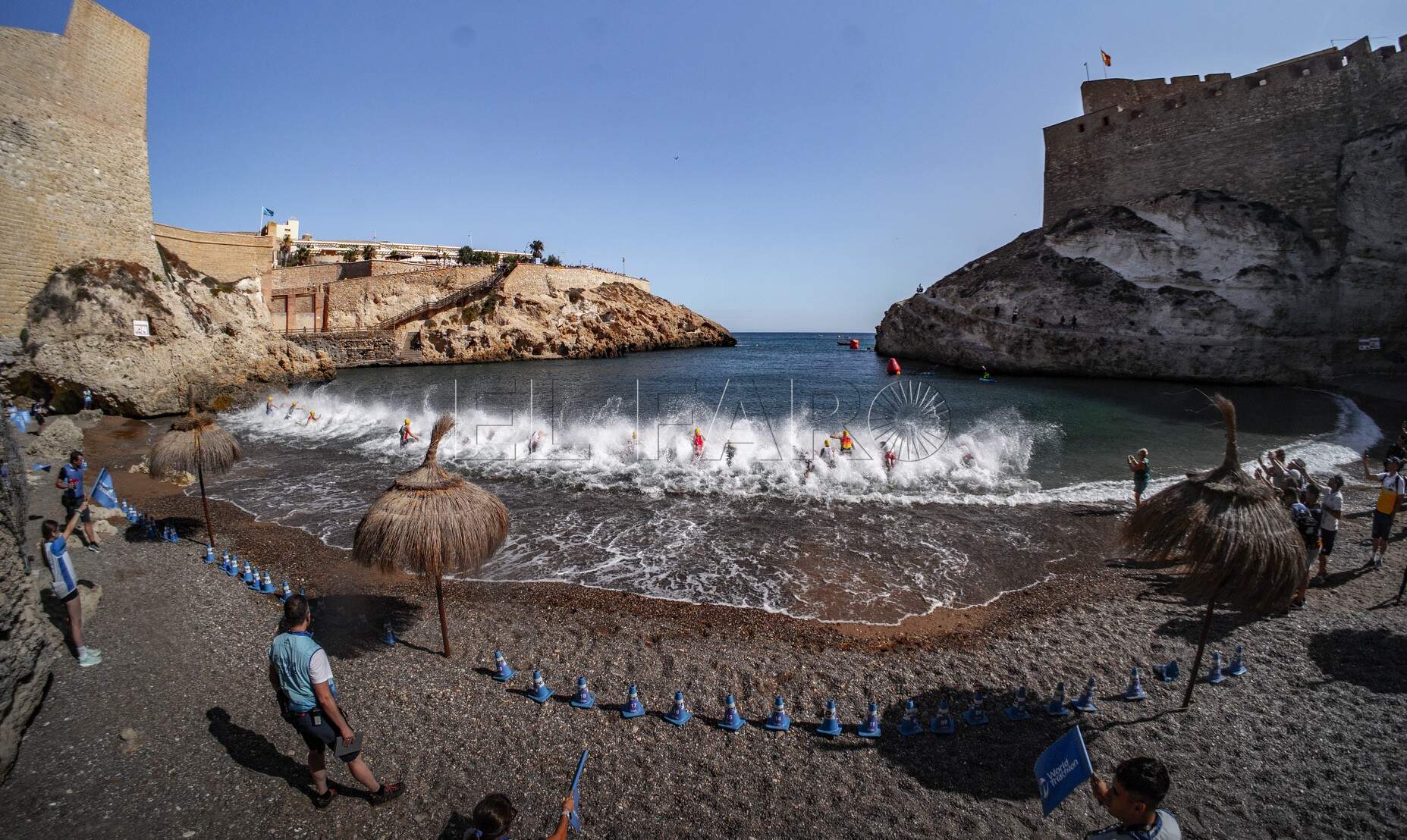 31 países europeos presentan a sus mejores triatletas jóvenes en los Juegos del Agua Melilla