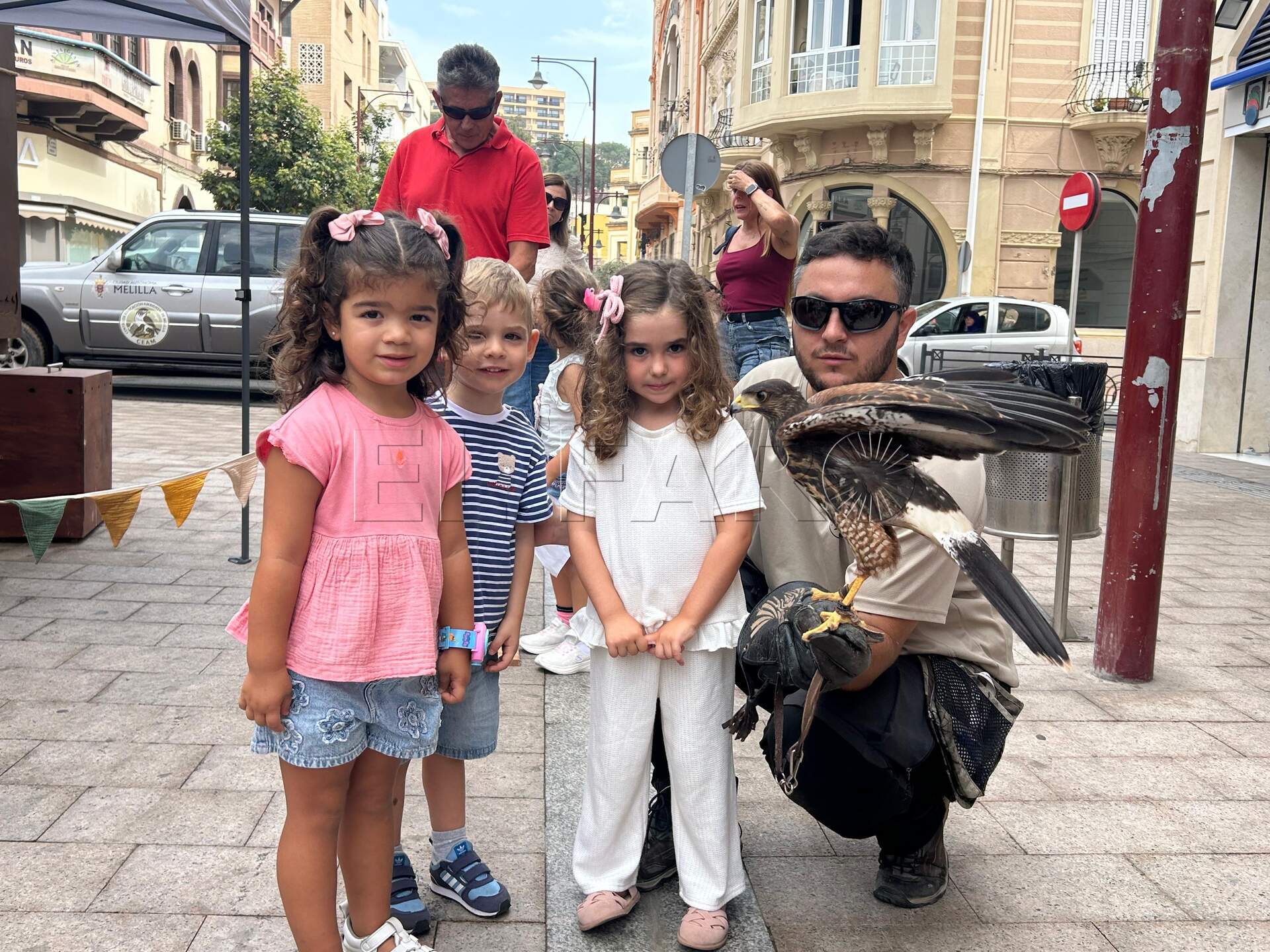 Zona Centro acerca las aves rapaces y las serpientes a los más pequeños en Cándido Lobera
