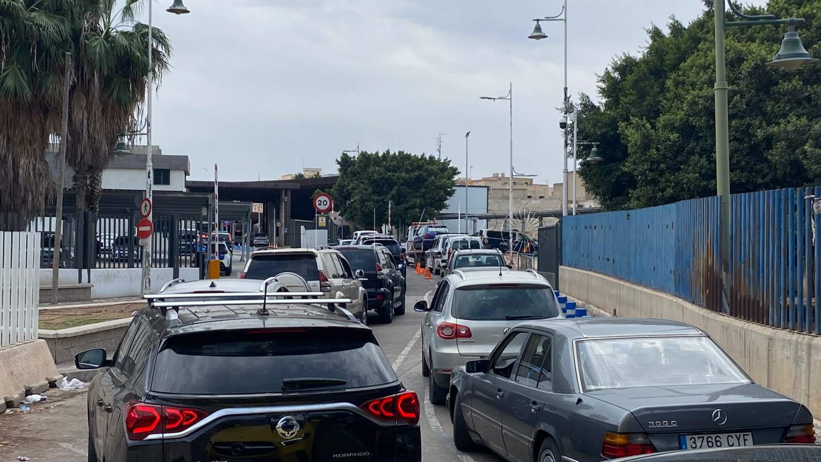 Caen las colas de Beni-Enzar pero siguen dejando dos horas de espera
