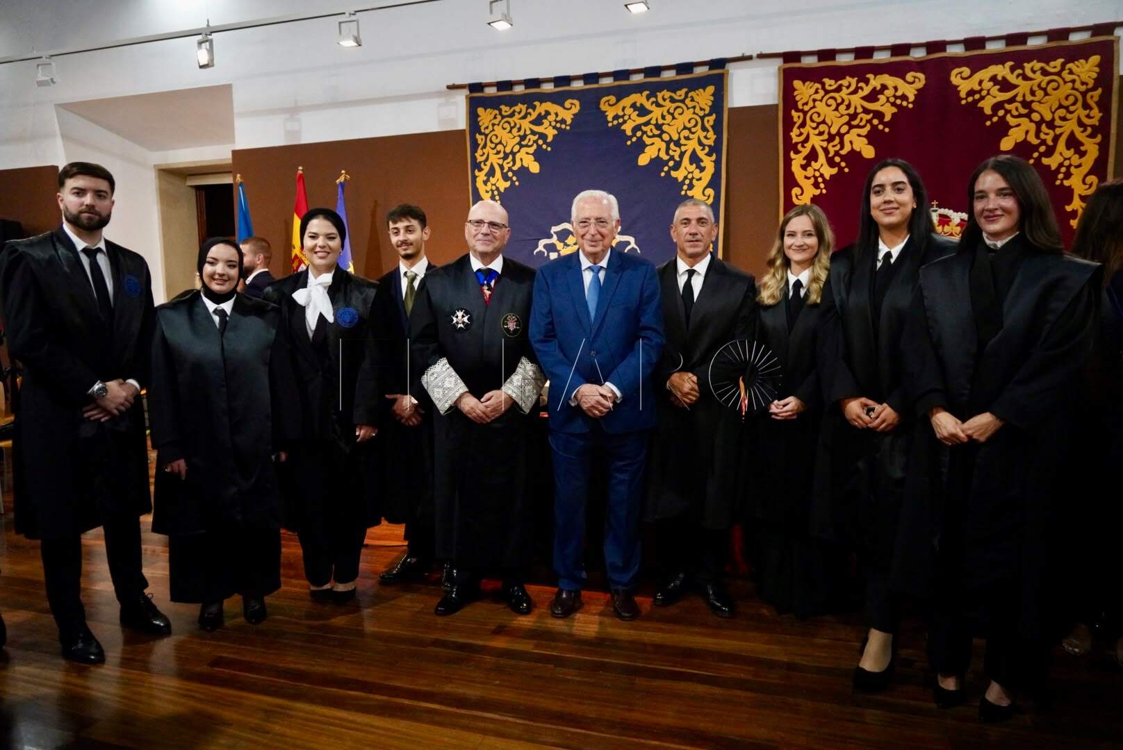 El Ilustre Colegio de Abogados homenajea a sus letrados por Santa Teresa