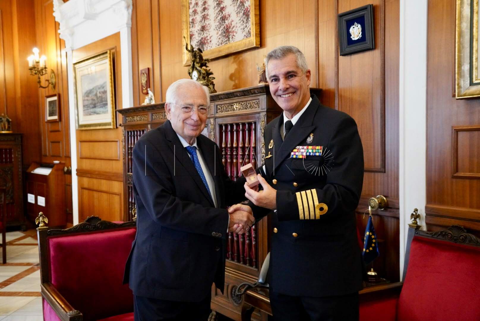 El comandante naval Eduardo Estrella Suanzes se despide de Melilla