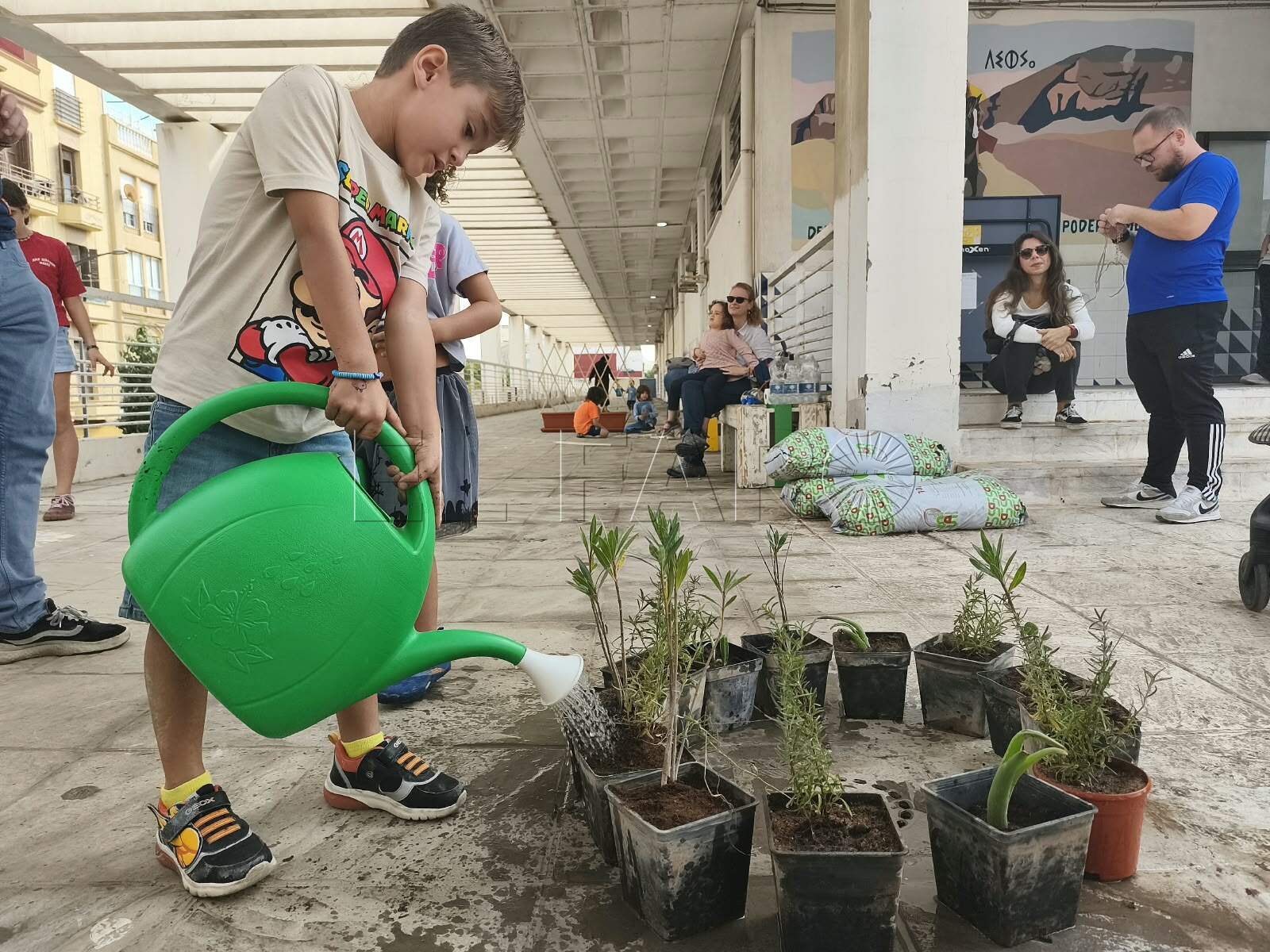 Los más pequeños disfrutan del dibujo y la naturaleza en los talleres de Oxígeno Laboratorio Cultural y Guelaya