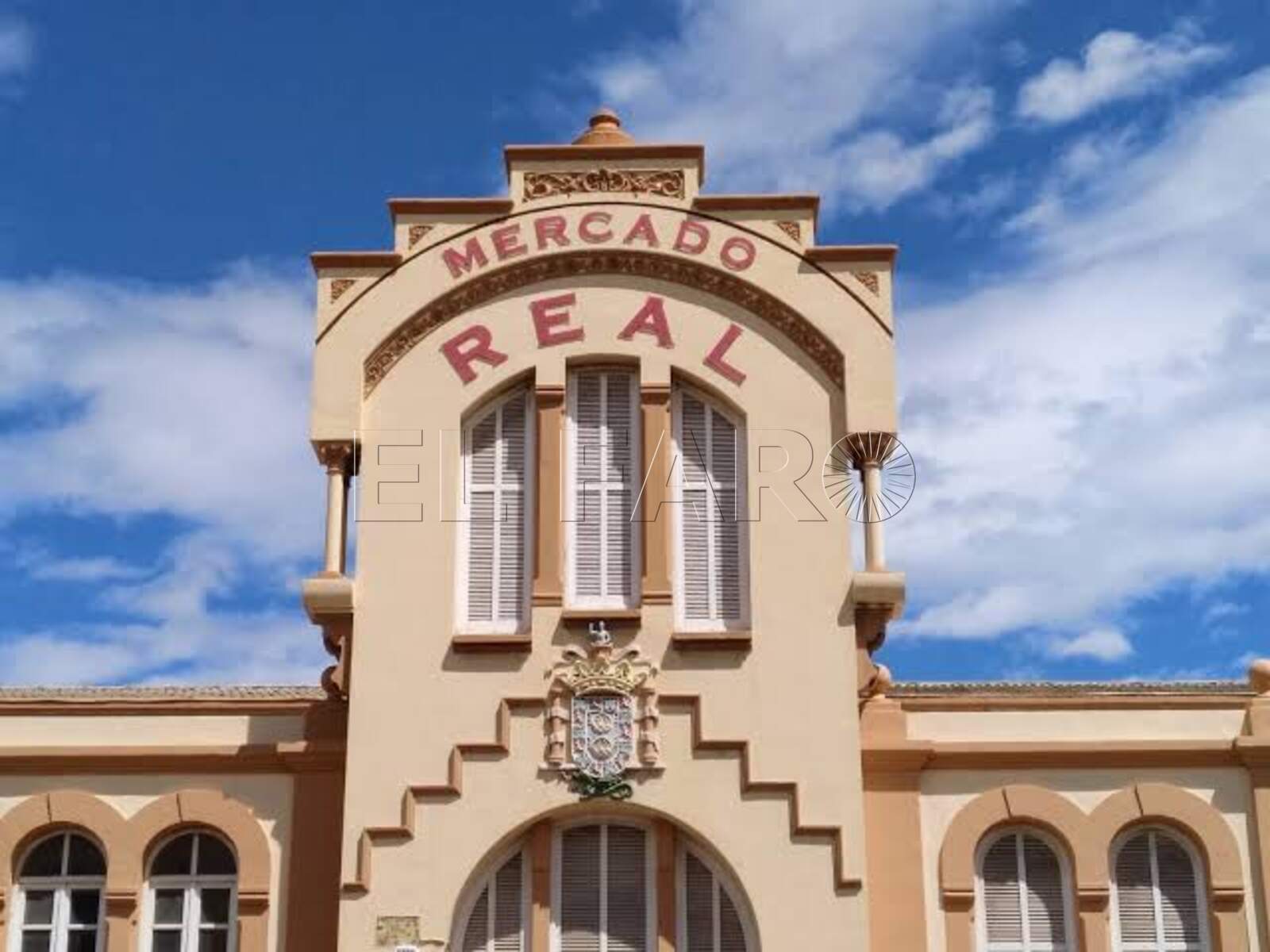 El PSOE no logra sacar adelante su plan para recuperar el mercado del Real