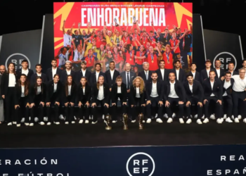 La RFEF homenajea a las selecciones de fútbol playa